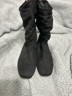 Women’s Black Slouch Boots Size 8 Mid Calf Zip Fashion Boots